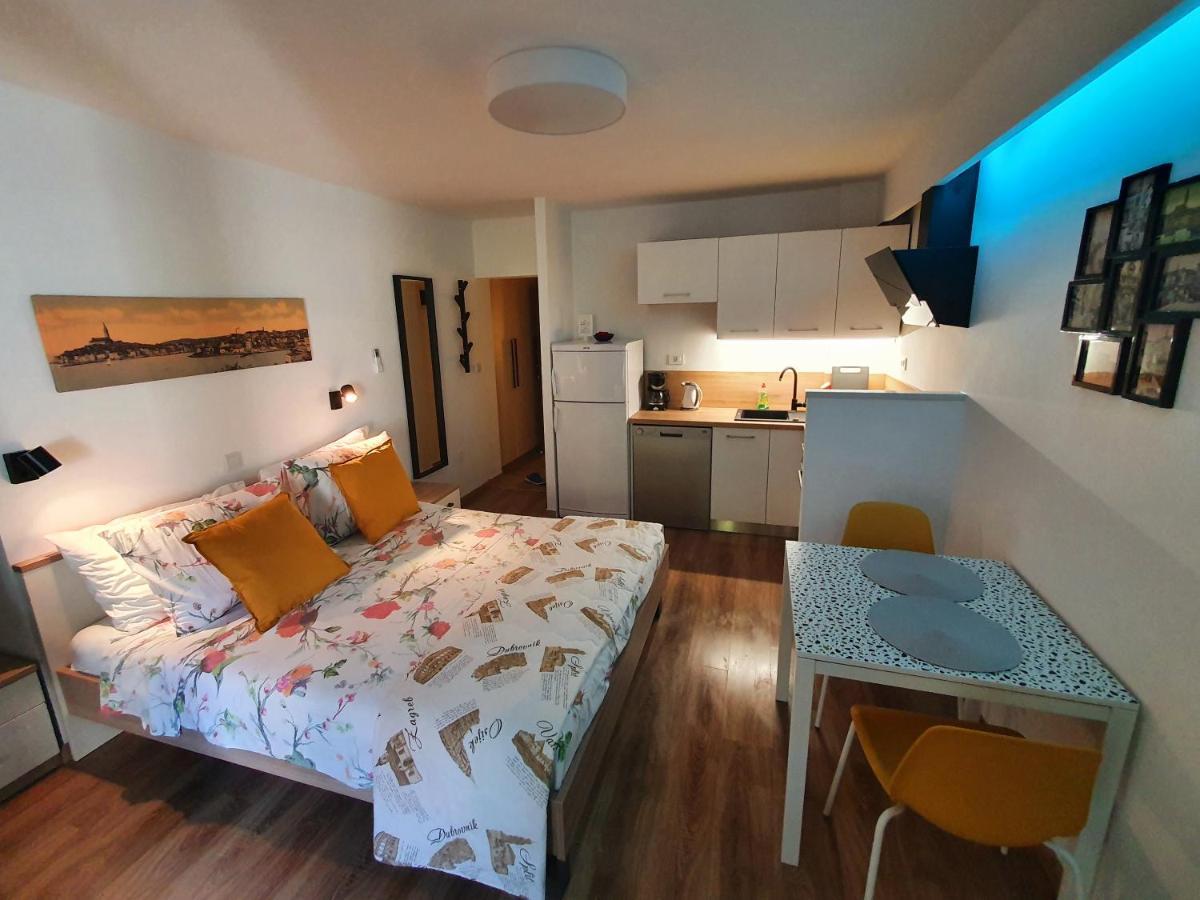 Apartments Kiwi Rovinj Exteriör bild